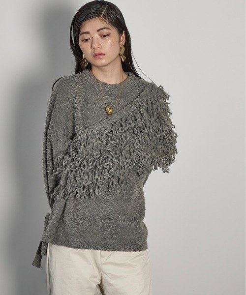 THE YOn(ザヨン)の「ループシャギーニットスヌード(ネックウォーマー/スヌード・レディース・アイボリー/ブラック/グレー・FREE)」の4枚目の写真