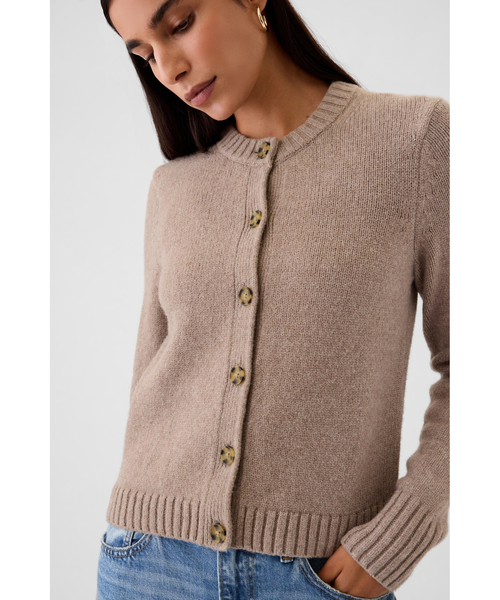 GAP（ギャップ）の「CashSoft カシミヤタッチ クロップドカーディガン（カーディガン/ボレロ・レディース・レッド/チャコールグレー/ブラック/ブラウン/ベージュ/アイボリー・L/M/S/XS/XXS/XL）」の5枚目の写真