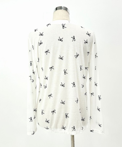 Newlyme（ニューリーミー）の「メニーリボンプリントシアートップス（Tシャツ/カットソー・レディース・ブラック/ホワイト・FREE）」の9枚目の写真