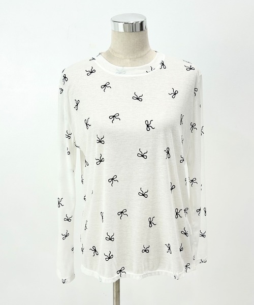 Newlyme（ニューリーミー）の「メニーリボンプリントシアートップス（Tシャツ/カットソー・レディース・ブラック/ホワイト・FREE）」の4枚目の写真