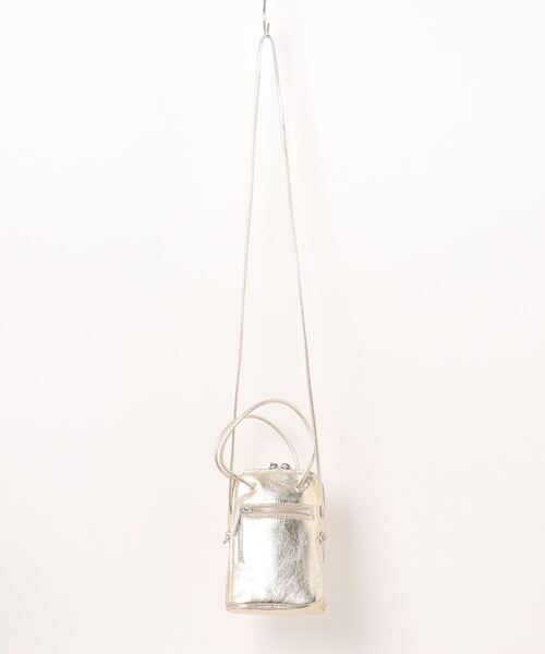 Jines(ジネス)の「カウレザー ブガッティ型2WAYミニショルダーBAG(ショルダーバッグ・レディース・ゴールド/シルバー・フリー)」の3枚目の写真