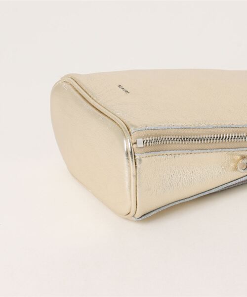 Jines(ジネス)の「カウレザー ブガッティ型2WAYミニショルダーBAG(ショルダーバッグ・レディース・ゴールド/シルバー・フリー)」の4枚目の写真