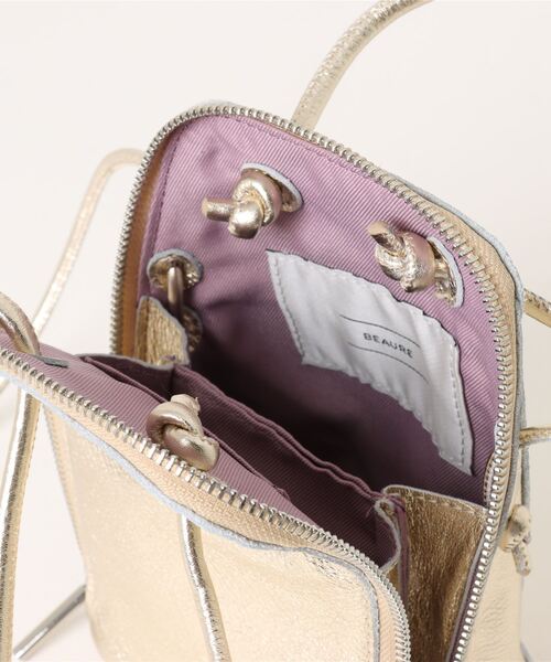 Jines(ジネス)の「カウレザー ブガッティ型2WAYミニショルダーBAG(ショルダーバッグ・レディース・ゴールド/シルバー・フリー)」の5枚目の写真