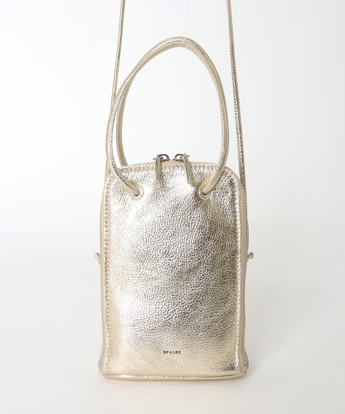 Jines(ジネス)の「カウレザー ブガッティ型2WAYミニショルダーBAG(ショルダーバッグ・レディース・ゴールド/シルバー・フリー)」の17枚目の写真