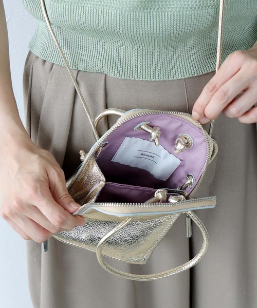 Jines(ジネス)の「カウレザー ブガッティ型2WAYミニショルダーBAG(ショルダーバッグ・レディース・ゴールド/シルバー・フリー)」の10枚目の写真
