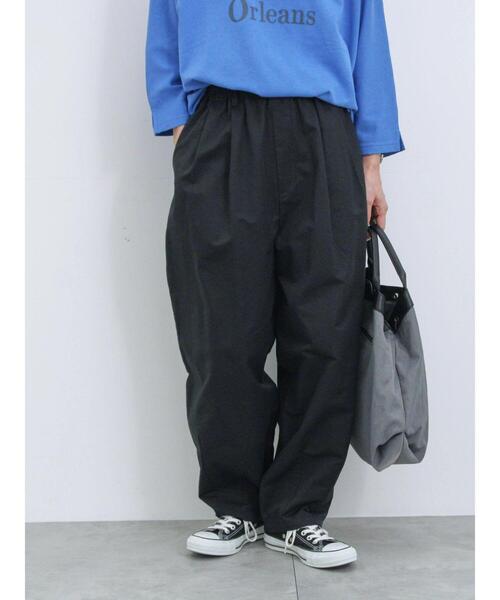 Samansa Mos2 blue（サマンサモスモスブルー）の「タックコクーンイージーパンツ（その他パンツ・レディース・ライトベージュ/チャコールグレー/カーキ/ブラック・F）」の2枚目の写真