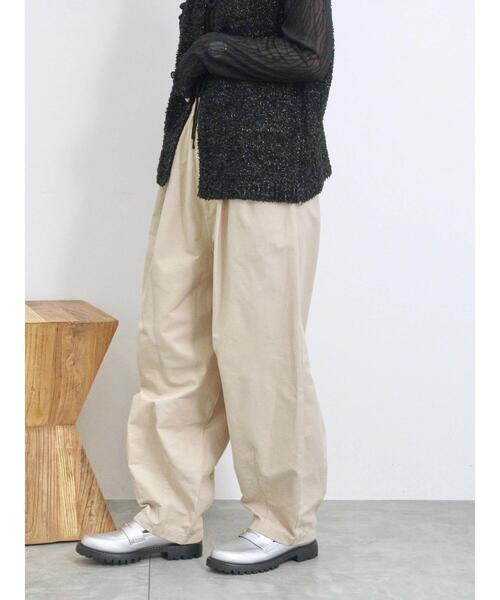 Samansa Mos2 blue（サマンサモスモスブルー）の「タックコクーンイージーパンツ（その他パンツ・レディース・ライトベージュ/チャコールグレー/カーキ/ブラック・F）」の20枚目の写真