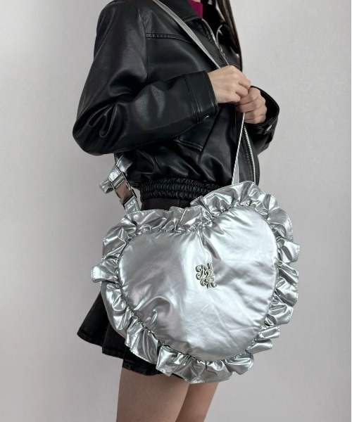 セール】【フェスや通勤通学に◎】キルティングメタルハートバッグ