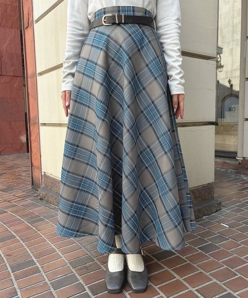 an another angelus(アンアナザーアンジェラス)の「【2サイズ展開】ベルト付きチェックフレアースカート/ananotherangelus(スカート・レディース・ブラウン/ブルーグリーン・1/2)」の7枚目の写真