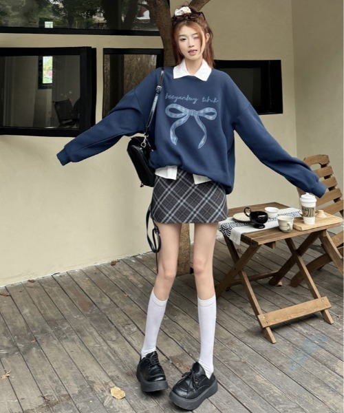 kirakiraShop(キラキラショップ)の「レトロ リボン スウェット プルオーバー(スウェット・レディース・ネイビー/ホワイト・FREE)」の10枚目の写真