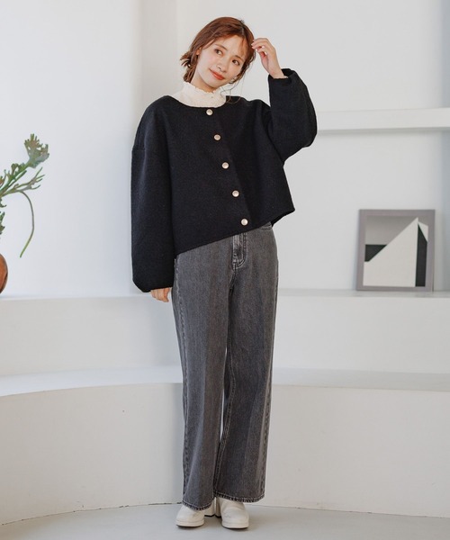 mysty woman（ミスティウーマン）の「金ボタンノーカラーカーディガン 289330（カーディガン/ボレロ・レディース・オフホワイト/ブラック/ライトグレー・FREE）」の4枚目の写真