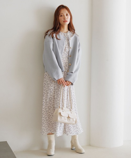 mysty woman（ミスティウーマン）の「金ボタンノーカラーカーディガン 289330（カーディガン/ボレロ・レディース・オフホワイト/ブラック/ライトグレー・FREE）」の7枚目の写真