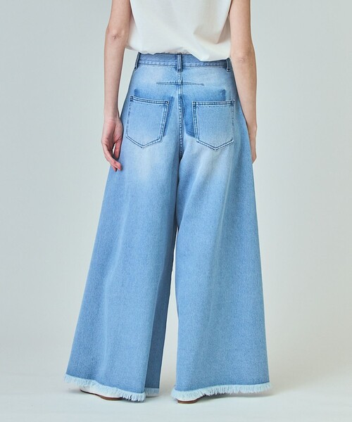 GRACE CLASS（グレースクラス）の「バギーデニムパンツ（デニムパンツ・レディース・サックスブルー/ホワイト/グレー・38/36）」の14枚目の写真