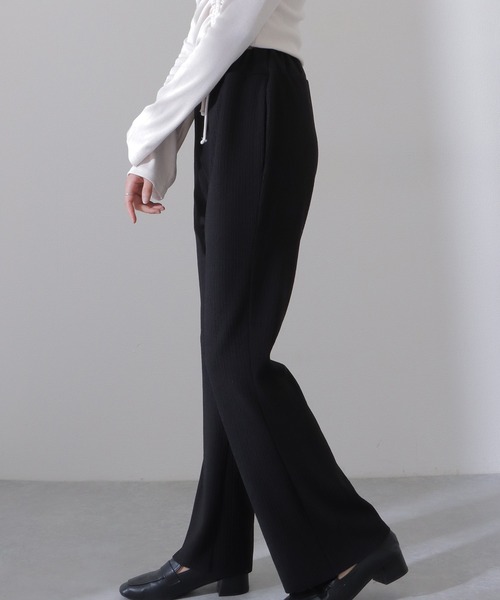 Lace Ladies(レースレディース)の「ソリッドカラー バックゴム ハイウエスト フレア パンツ(スラックス・レディース・ネイビー/ブラック/グリーン/ベージュ・L/M/S)」の5枚目の写真