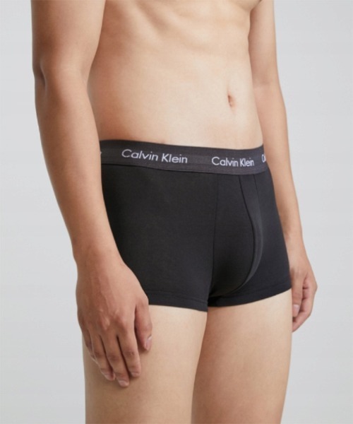 Calvin Klein(カルバン・クライン)の「【 Calvin Klein / カルバン クライン 】- メンズ アンダー ウェア / ボクサー パンツ / 3枚セット(ボクサーパンツ・メンズ・ブラック系その他2/ブラック系その他3/ブラック系その他/ブラック系その他4/ブラック系その他5/ブルー系その他/ブラック系その他6・SMALL/MEDIUM/LARGE)」の15枚目の写真