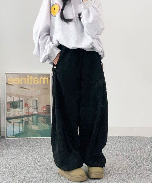 VIVID LADY(ビビッドレディー)の「ワイドパンツ バルーンシルエット ストリート(その他パンツ・レディース・ブラック/カーキ/ブラウン・FREE)」の4枚目の写真