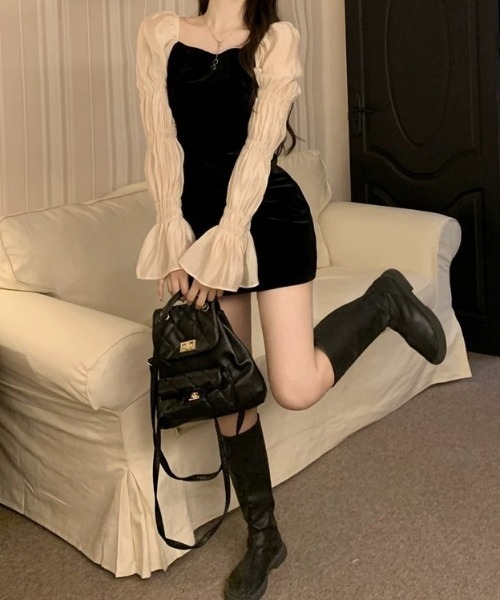 SHEPP（シープ）の「袖切り替えベロアミニワンピース（ワンピース・レディース・ブラック・M/L）」の2枚目の写真