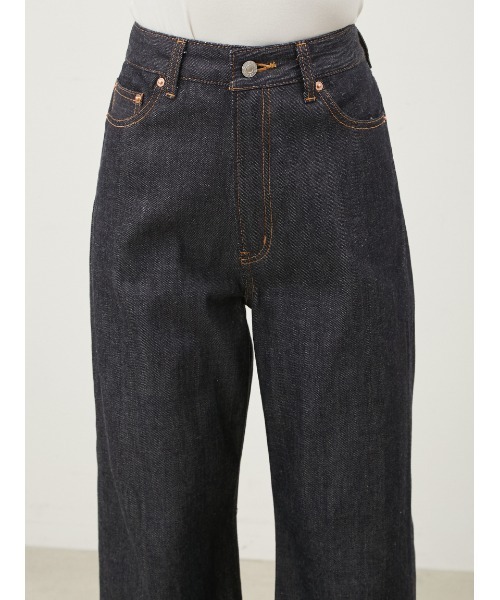 Mila Owen（ミラオーウェン）の「セルビッチワイドストレートデニムパンツ【ウォッシャブル】（デニムパンツ・レディース・インディゴブルー・1/0）」の5枚目の写真