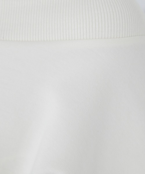 NATURAL BEAUTY BASIC(ナチュラルビューティーベーシック)の「◇ダンボールトップスシリーズ オフショル(Tシャツ/カットソー・レディース・ベージュ/チャコールグレー/オフホワイト・FREE)」の11枚目の写真