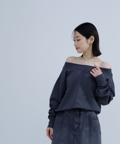 NATURAL BEAUTY BASIC(ナチュラルビューティーベーシック)の「◇ダンボールトップスシリーズ オフショル(Tシャツ/カットソー・レディース・ベージュ/チャコールグレー/オフホワイト・FREE)」の13枚目の写真