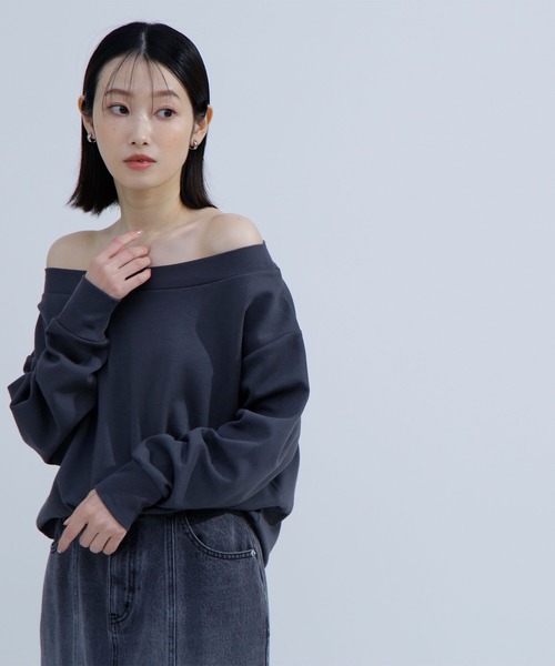 NATURAL BEAUTY BASIC(ナチュラルビューティーベーシック)の「◇ダンボールトップスシリーズ オフショル(Tシャツ/カットソー・レディース・ベージュ/チャコールグレー/オフホワイト・FREE)」の15枚目の写真
