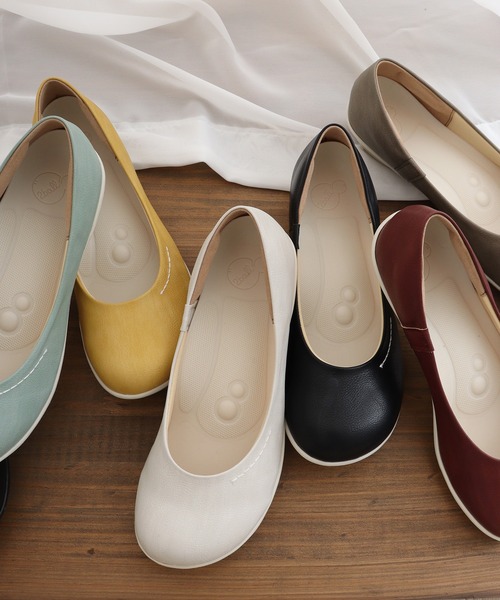Re:getA（リゲッタ）の「2ball TB101　プレーンパンプス（パンプス・レディース・ワインレッド/イエロー/ブラック/ブラック×ブラック/ブルー/グレー/ブラウン/キャメル/ダークブラウン/アイボリー/カーキ/ワイン/ガンメタ・L/LL/S/M）」の2枚目の写真