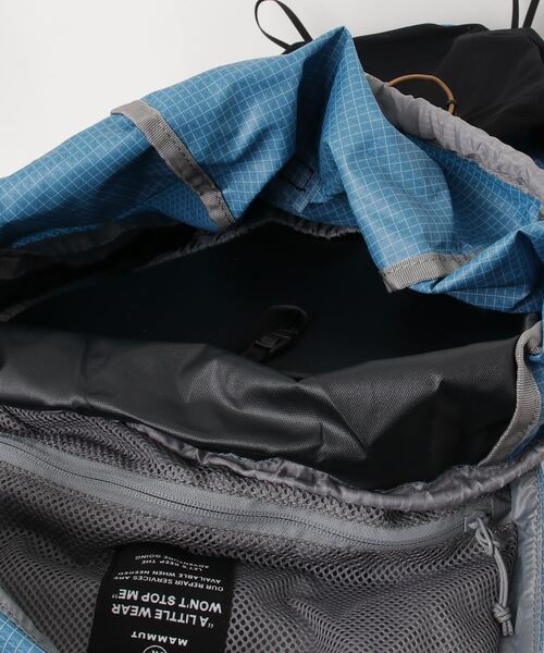 Mammut(マムート)の「デュカン 32 / Ducan 32(バックパック/リュック・メンズ・グレー/ブルー/ブラック・32L)」の6枚目の写真