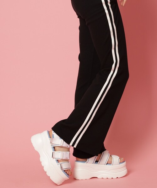 cs T&P(シーエスティーアンドピー)の「厚底ベルトサンダル(サンダル・レディース・ブラック/ホワイト/ブラック×ホワイト/ブルー系8・LL/S/M/L)」の12枚目の写真