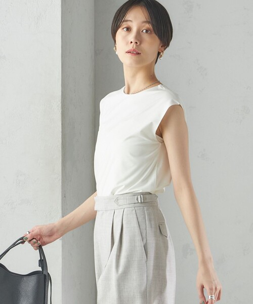 SHIPS(シップス)の「〈手洗い可能〉SORONA(R) 2WAY タンクトップ(タンクトップ・レディース・ブラック/オフホワイト/ライトグレー・ONE SIZE)」の16枚目の写真