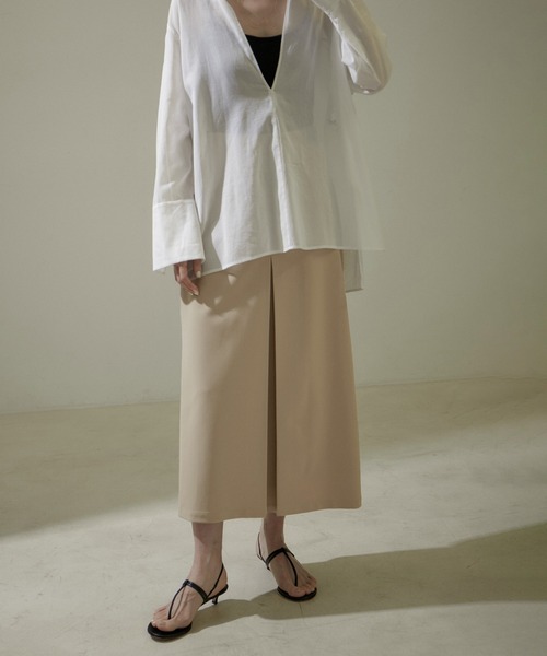 SALON adam et rope'（サロン アダム エ ロペ）の「【ZOZOTOWN限定】フロントタックペンシルロングスカート（スカート・レディース・ブラック/ベージュ/オフホワイト・マルチサイズ）」の5枚目の写真