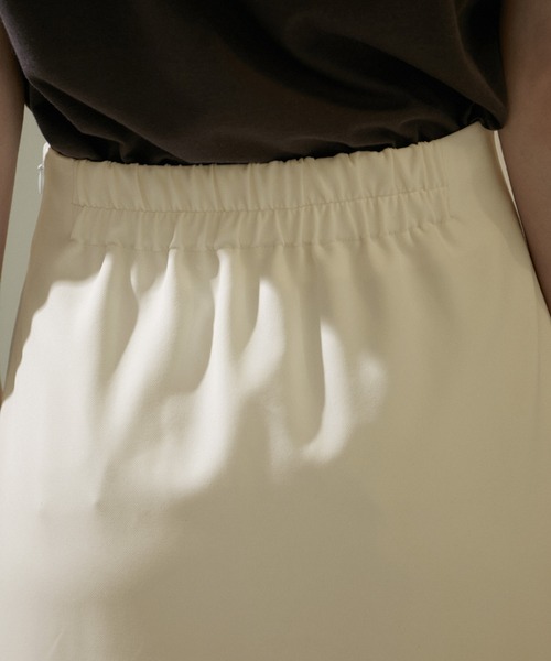 SALON adam et rope'（サロン アダム エ ロペ）の「【ZOZOTOWN限定】フロントタックペンシルロングスカート（スカート・レディース・ブラック/ベージュ/オフホワイト・マルチサイズ）」の18枚目の写真