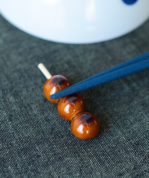 BEAMS JAPAN（ビームス　ジャパン）の「イホシロ窯 / 箸置き 和菓子シリーズ（カトラリー・レディース・ダークブラウン/ホワイト/オフホワイト/その他/ブラウン・ONE SIZE）」の4枚目の写真