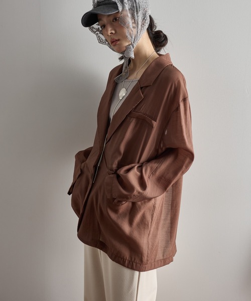 THE YOn(ザヨン)の「バックリボンスリットサマーシアーテーラードジャケット(テーラードジャケット・レディース・ナチュラル/ブラウン/ミント・FREE)」の2枚目の写真