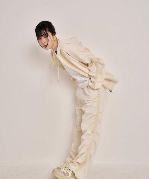 Nora Lily(ノラリリー)の「【Nora Lily】Line Gathering Pants(その他パンツ・メンズ・オフホワイト/ヘザーグレー/ブラック・FREE)」の5枚目の写真