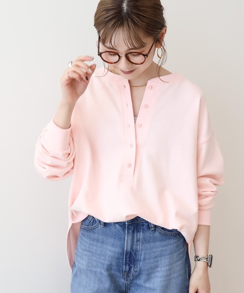 AMERICAN HOLIC（アメリカンホリック）の「ヘンリーネックラウンドミニ裏毛プルオーバー（スウェット・レディース・ホワイト系その他/ライトピンク/ブラック/チャコールグレー・M/L）」の4枚目の写真