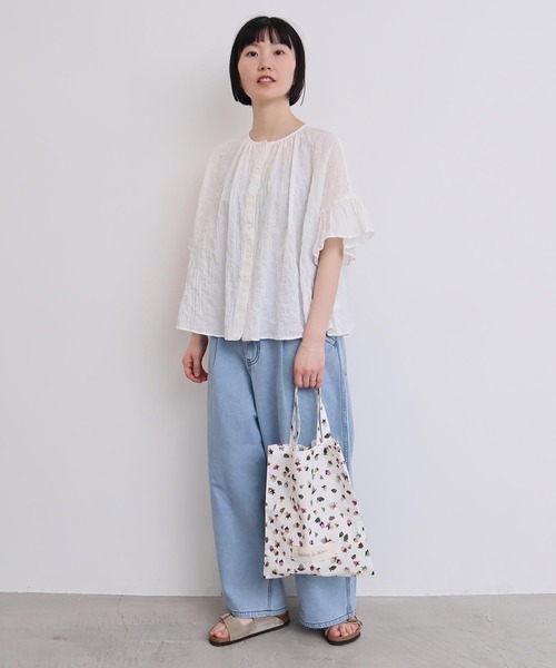 l'atelier du savon（アトリエドサボン）の「ちぎりいちごプリント　トートバッグ（トートバッグ・レディース・ブラック/ホワイト・FREE）」の16枚目の写真