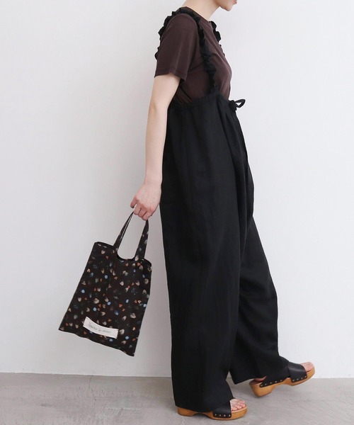 l'atelier du savon（アトリエドサボン）の「ちぎりいちごプリント　トートバッグ（トートバッグ・レディース・ブラック/ホワイト・FREE）」の11枚目の写真