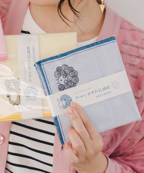 ScoLar(スカラー)の「651730:ScoLar刺繍 白雪はんかちふきん(ハンカチ/ハンドタオル・レディース・オフホワイト/ブルー/イエロー/ピンク・FREE)」の2枚目の写真