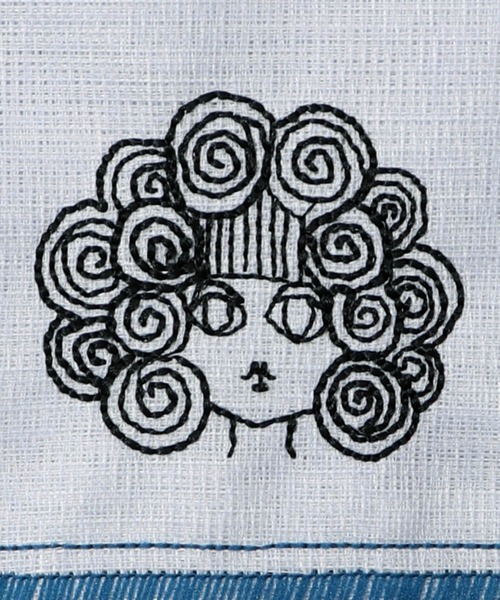 ScoLar(スカラー)の「651730:ScoLar刺繍 白雪はんかちふきん(ハンカチ/ハンドタオル・レディース・オフホワイト/ブルー/イエロー/ピンク・FREE)」の13枚目の写真