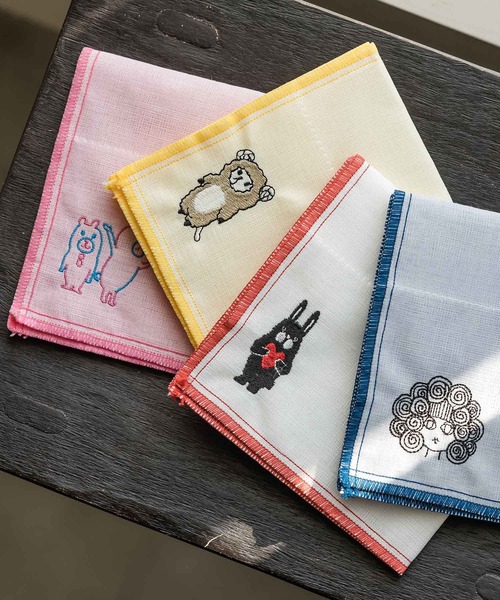 ScoLar(スカラー)の「651730:ScoLar刺繍 白雪はんかちふきん(ハンカチ/ハンドタオル・レディース・オフホワイト/ブルー/イエロー/ピンク・FREE)」の5枚目の写真