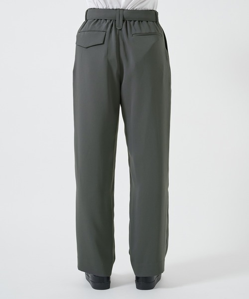 CULLNI(クルニ)の「別注 BELTED TAPERD PANTS(スラックス・メンズ・ダークグレー/ブラック・1/2)」の16枚目の写真