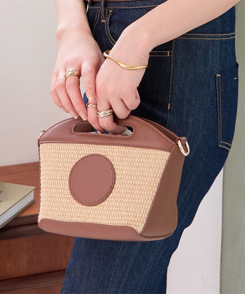 KOBE LETTUCE（コウベレタス）の「巾着ミニかごバッグ（かごバッグ・レディース・ブラック/イエロー/ブラウン・F）」の3枚目の写真