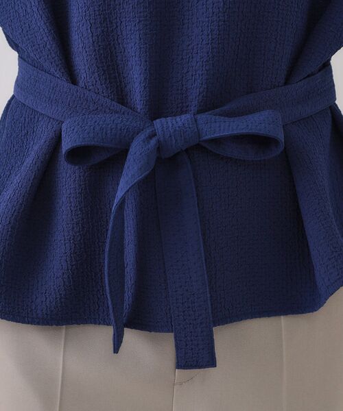 OPAQUE.CLIP（オペークドットクリップ）の「ストレッチジャカード2WAYリボントップス/セットアップ対応可【洗濯機洗い可】（シャツ/ブラウス・レディース・ブラック/ブルー系その他/オフホワイト・38/42/40）」の7枚目の写真