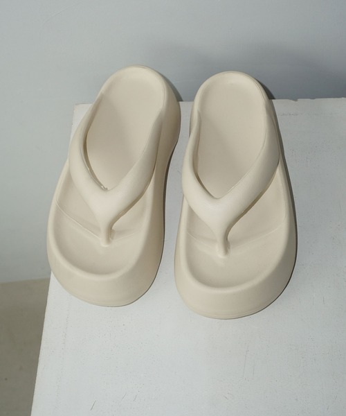 chuclla(チュクラ)の「プラットフォーム トングサンダル chs25s007(サンダル・レディース・ブラック/グレイッシュベージュ・S/M/L)」の18枚目の写真