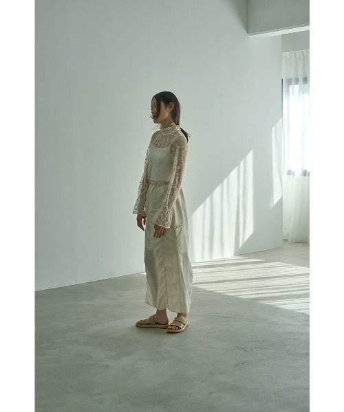 marjour（マージュール）の「EMBROIDERY LACE TOPS（シャツ/ブラウス・レディース・アイボリー・M）」の7枚目の写真