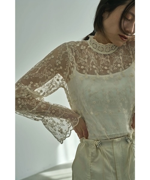 marjour（マージュール）の「EMBROIDERY LACE TOPS（シャツ/ブラウス・レディース・アイボリー・M）」の12枚目の写真