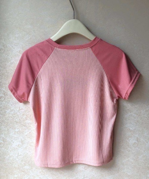 maison de LATIR(メゾンドラティール)の「バイカラーロゴショート丈Tシャツ(Tシャツ/カットソー・レディース・ネイビー/ピンク・FREE)」の9枚目の写真