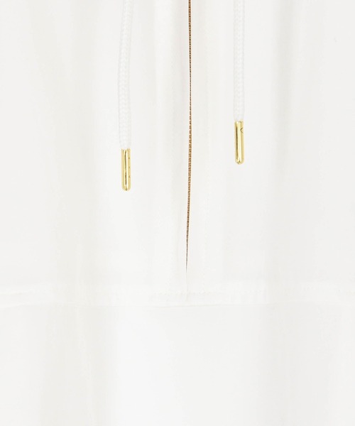 NICOLE white（ニコルホワイト）の「アノラック風スリーブレスプルオーバー（ベスト・レディース・ブラック/オフホワイト/ライトグリーン・FREE）」の13枚目の写真