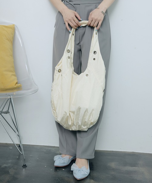 SEN TOKYO（セントーキョー）の「ナチュラルながらもモード感漂う。スナップホーボーバッグ（ショルダーバッグ・レディース・ブルー/グレー/ブラック/ベージュ/ホワイト・FREE）」の8枚目の写真