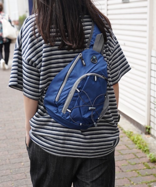 BROKEN BASE(ブロークンベース)の「撥水ナイロンワンショルダーバッグ(ショルダーバッグ・メンズ・ネイビー/オレンジ/ブラック/カーキ/ブルー・フリー)」の11枚目の写真